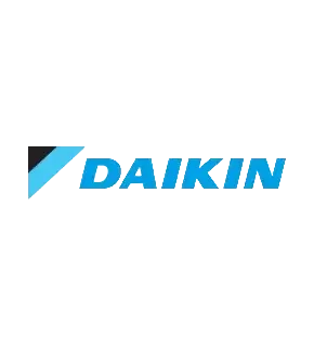 Composition infographique professionnelle montrant les logos des partenaires officiels Daikin, Mitsubishi et Gree, accompagnés d'un badge ou d'un sceau représentant la certification d'attestation de capacité fluides frigorigènes. Design épuré avec fond blanc ou dégradé discret, mettant en avant la crédibilité et le sérieux de ces certifications et partenariats.